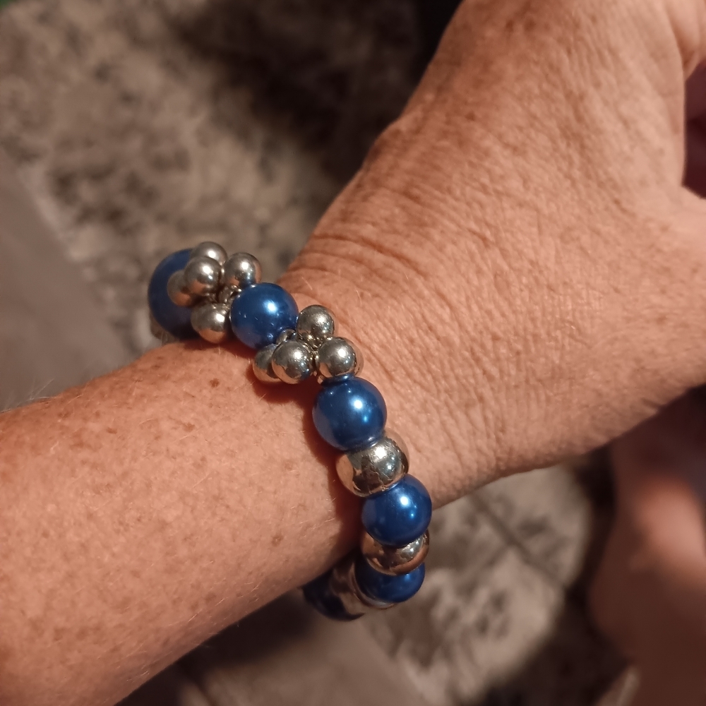 Paparazzi Blue and Silver Elegant Beaded Bracelet - Picture 2 of 4
